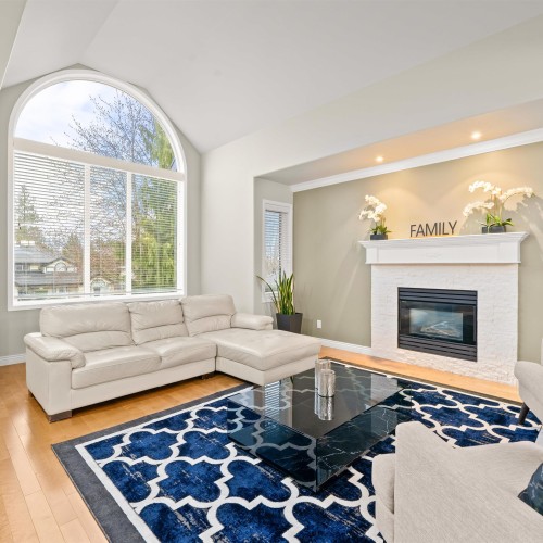 Photo 5 at 9063 162a Street, Fleetwood Tynehead, Surrey Photo 5 at 9063 162a Street, Fleetwood Tynehead, Surrey