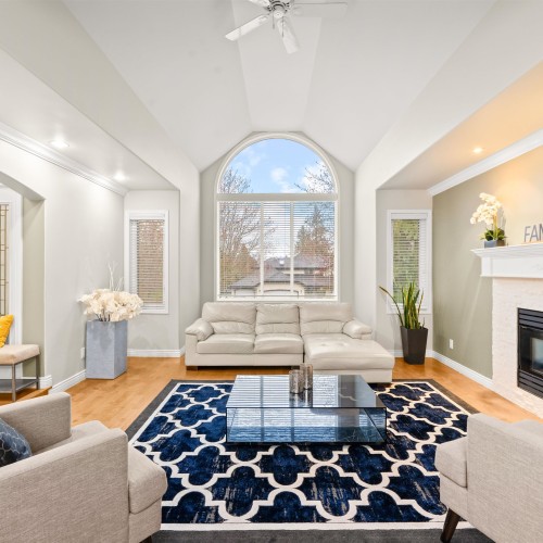 Photo 4 at 9063 162a Street, Fleetwood Tynehead, Surrey Photo 4 at 9063 162a Street, Fleetwood Tynehead, Surrey