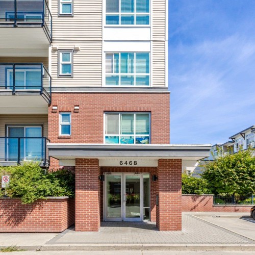 Photo 2 at 213 - 6468 195a Street, Clayton, Cloverdale Photo 2 at 213 - 6468 195a Street, Clayton, Cloverdale