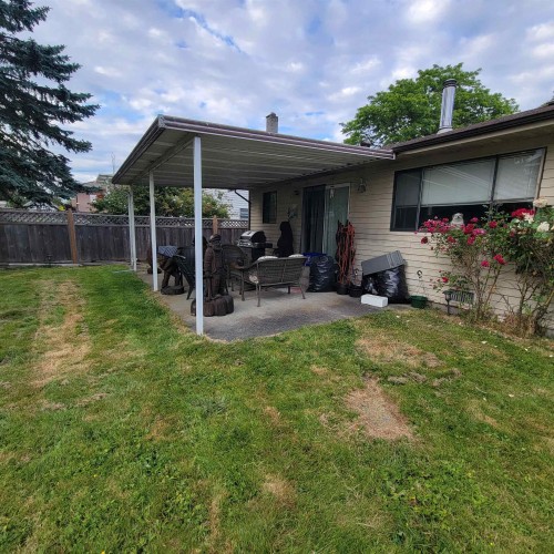 Photo 3 at 9483 124a Street, Queen Mary Park Surrey, Surrey Photo 3 at 9483 124a Street, Queen Mary Park Surrey, Surrey