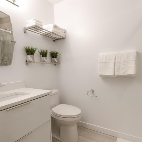 Photo 3 at 306 - 15739 Fraser Highway, Fleetwood Tynehead, Surrey Photo 3 at 306 - 15739 Fraser Highway, Fleetwood Tynehead, Surrey