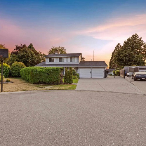 Photo 2 at 18244 54 Avenue, Cloverdale BC, Cloverdale Photo 2 at 18244 54 Avenue, Cloverdale BC, Cloverdale