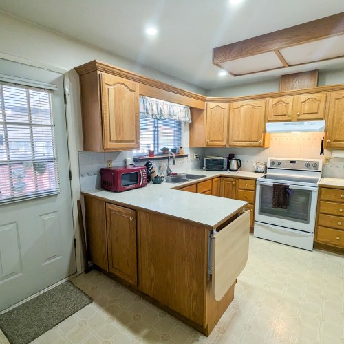 Photo 4 at 13841 92 A Avenue, Bear Creek Green Timbers, Surrey Photo 4 at 13841 92 A Avenue, Bear Creek Green Timbers, Surrey