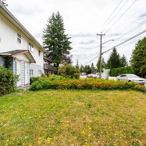 Photo 3 at 10038- 10040 128 Street, Cedar Hills, North Surrey Photo 3 at 10038- 10040 128 Street, Cedar Hills, North Surrey