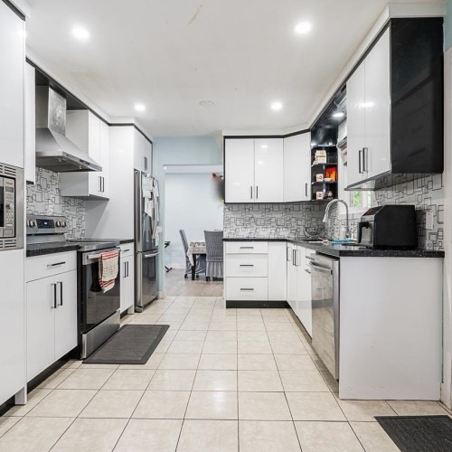 Photo 10 at 10038- 10040 128 Street, Cedar Hills, North Surrey Photo 10 at 10038- 10040 128 Street, Cedar Hills, North Surrey