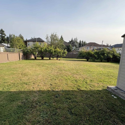 Photo 3 at 13434 98a Avenue, Whalley, North Surrey Photo 3 at 13434 98a Avenue, Whalley, North Surrey