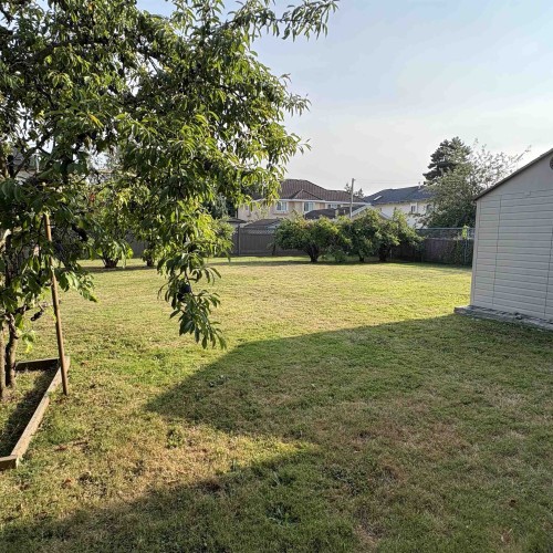 Photo 3 at 13424 98a Avenue, Whalley, North Surrey Photo 3 at 13424 98a Avenue, Whalley, North Surrey