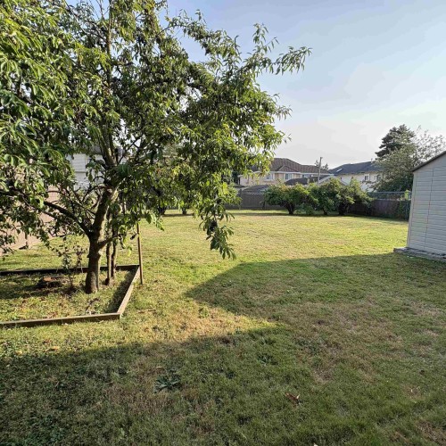 Photo 5 at 13424 98a Avenue, Whalley, North Surrey Photo 5 at 13424 98a Avenue, Whalley, North Surrey