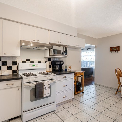 Photo 5 at 13976 Douglas Road, Bolivar Heights, North Surrey Photo 5 at 13976 Douglas Road, Bolivar Heights, North Surrey