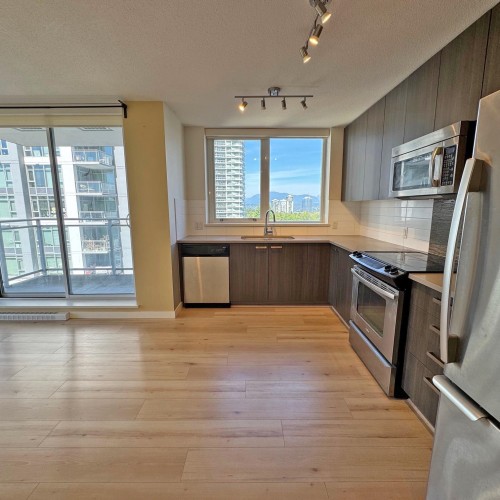 Photo 6 at 802 - 13325 102a Avenue, Whalley, North Surrey Photo 6 at 802 - 13325 102a Avenue, Whalley, North Surrey