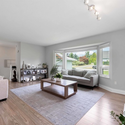 Photo 5 at 18166 54 Avenue, Cloverdale BC, Cloverdale Photo 5 at 18166 54 Avenue, Cloverdale BC, Cloverdale