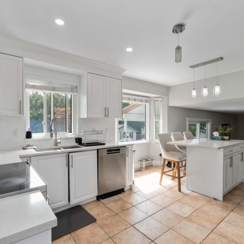 Photo 9 at 18166 54 Avenue, Cloverdale BC, Cloverdale Photo 9 at 18166 54 Avenue, Cloverdale BC, Cloverdale