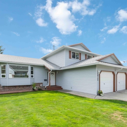 Photo 4 at 18166 54 Avenue, Cloverdale BC, Cloverdale Photo 4 at 18166 54 Avenue, Cloverdale BC, Cloverdale