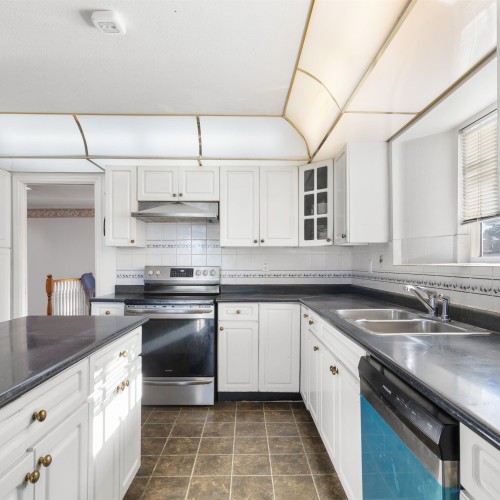 Photo 13 at 12185 98a Avenue, Cedar Hills, North Surrey Photo 13 at 12185 98a Avenue, Cedar Hills, North Surrey