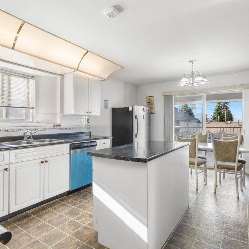 Photo 11 at 12185 98a Avenue, Cedar Hills, North Surrey Photo 11 at 12185 98a Avenue, Cedar Hills, North Surrey