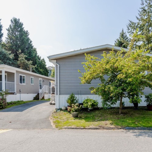 Photo 3 at 19 - 8220 King George Boulevard, Bear Creek Green Timbers, Surrey Photo 3 at 19 - 8220 King George Boulevard, Bear Creek Green Timbers, Surrey