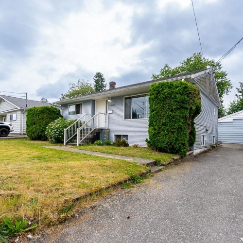 Photo 5 at 11031 131a Street, Whalley, North Surrey Photo 5 at 11031 131a Street, Whalley, North Surrey