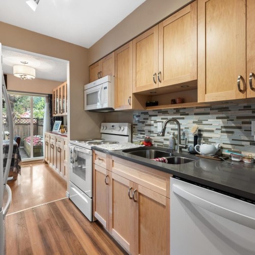 Photo 9 at 5 - 10595 153 Street, Guildford, North Surrey Photo 9 at 5 - 10595 153 Street, Guildford, North Surrey