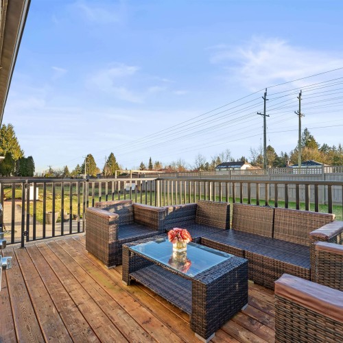 Photo 5 at 15796 95a Avenue, Fleetwood Tynehead, Surrey Photo 5 at 15796 95a Avenue, Fleetwood Tynehead, Surrey