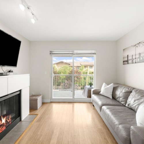 Photo 4 at 305 - 19388 65 Avenue, Clayton, Cloverdale Photo 4 at 305 - 19388 65 Avenue, Clayton, Cloverdale