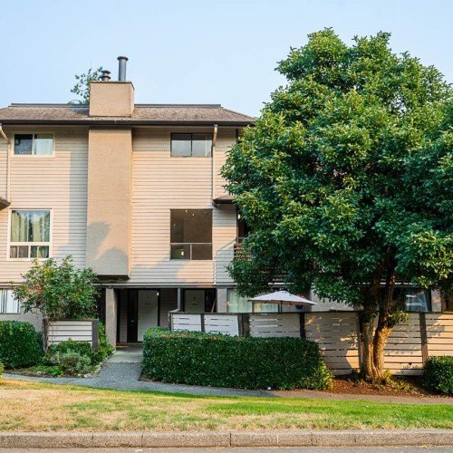 Photo 26 at 10570 Holly Park Lane, Guildford, North Surrey Photo 26 at 10570 Holly Park Lane, Guildford, North Surrey