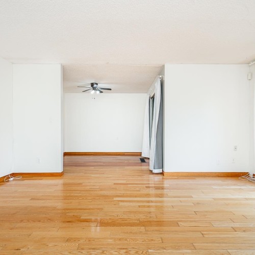 Photo 3 at 10570 Holly Park Lane, Guildford, North Surrey Photo 3 at 10570 Holly Park Lane, Guildford, North Surrey