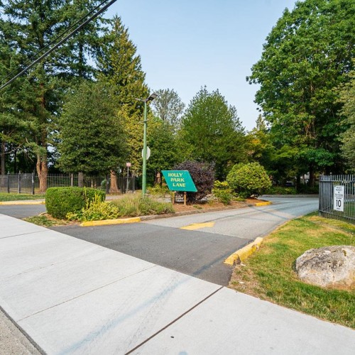 Photo 30 at 10570 Holly Park Lane, Guildford, North Surrey Photo 30 at 10570 Holly Park Lane, Guildford, North Surrey