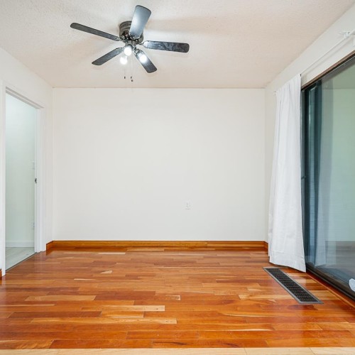 Photo 4 at 10570 Holly Park Lane, Guildford, North Surrey Photo 4 at 10570 Holly Park Lane, Guildford, North Surrey