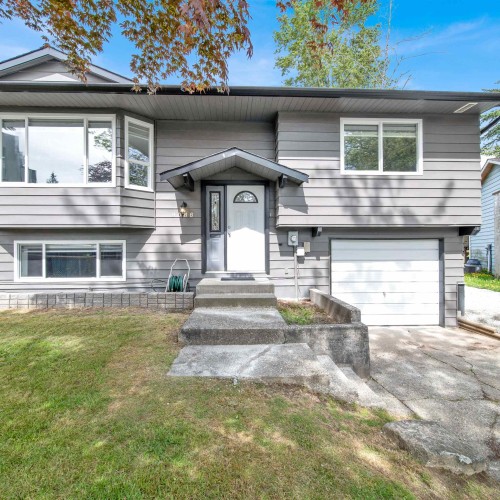 Photo 2 at 9088 146a Street, Bear Creek Green Timbers, Surrey Photo 2 at 9088 146a Street, Bear Creek Green Timbers, Surrey