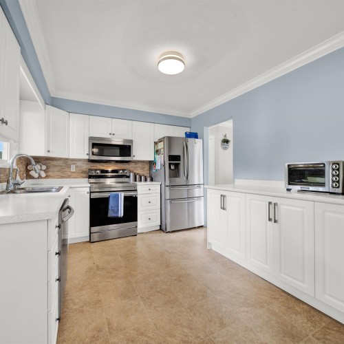 Photo 7 at 9088 146a Street, Bear Creek Green Timbers, Surrey Photo 7 at 9088 146a Street, Bear Creek Green Timbers, Surrey