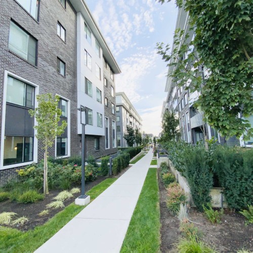 Photo 2 at 307 - 15858 Fraser Highway, Fleetwood Tynehead, Surrey Photo 2 at 307 - 15858 Fraser Highway, Fleetwood Tynehead, Surrey