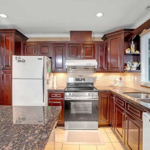 Photo 6 at 8825 160 Street, Fleetwood Tynehead, Surrey Photo 6 at 8825 160 Street, Fleetwood Tynehead, Surrey