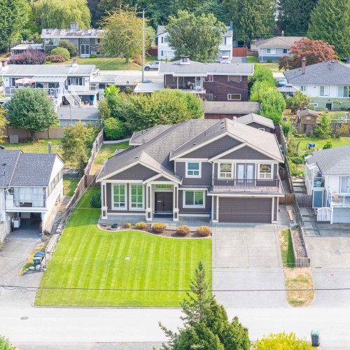 Photo 3 at 10248 124a Street, Cedar Hills, North Surrey Photo 3 at 10248 124a Street, Cedar Hills, North Surrey