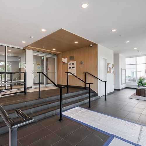 Photo 5 at 519 - 13963 105 Boulevard, Whalley, North Surrey Photo 5 at 519 - 13963 105 Boulevard, Whalley, North Surrey