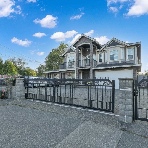 Photo 2 at 7621 140 Street, East Newton, Surrey Photo 2 at 7621 140 Street, East Newton, Surrey