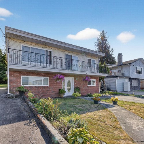 Photo 1 at 11640 98a Avenue, Royal Heights, North Surrey Photo 1 at 11640 98a Avenue, Royal Heights, North Surrey