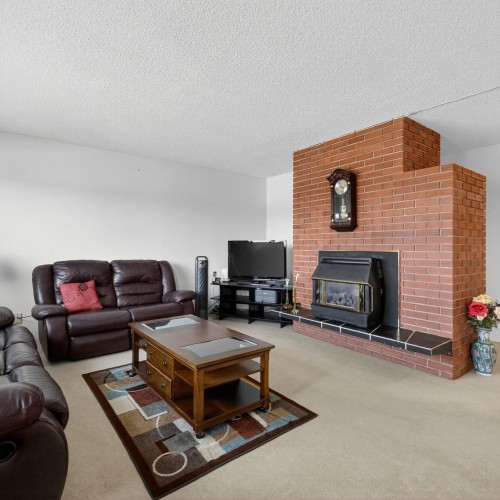 Photo 9 at 11640 98a Avenue, Royal Heights, North Surrey Photo 9 at 11640 98a Avenue, Royal Heights, North Surrey