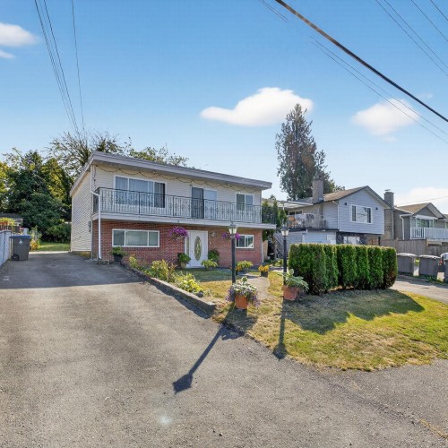 Photo 4 at 11640 98a Avenue, Royal Heights, North Surrey Photo 4 at 11640 98a Avenue, Royal Heights, North Surrey