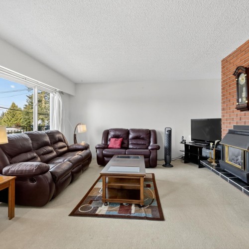 Photo 8 at 11640 98a Avenue, Royal Heights, North Surrey Photo 8 at 11640 98a Avenue, Royal Heights, North Surrey