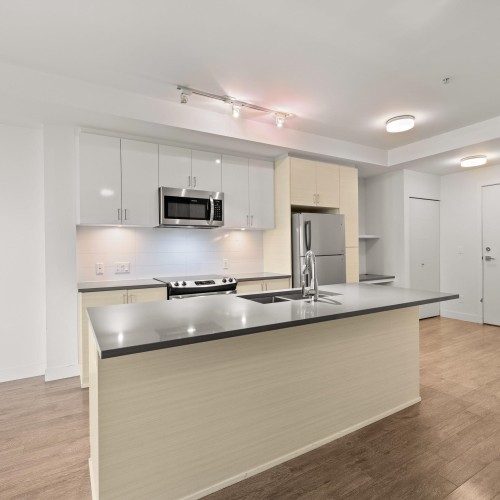 Photo 5 at 306 - 13919 Fraser Highway, Whalley, North Surrey Photo 5 at 306 - 13919 Fraser Highway, Whalley, North Surrey