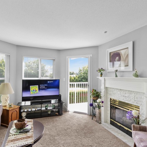 Photo 5 at 206 - 15150 108 Avenue, Guildford, North Surrey Photo 5 at 206 - 15150 108 Avenue, Guildford, North Surrey