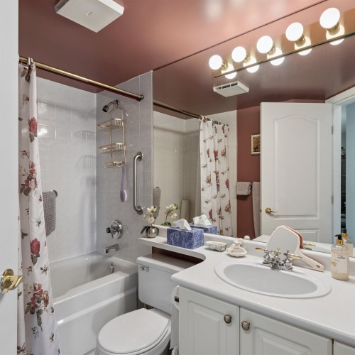 Photo 19 at 206 - 15150 108 Avenue, Guildford, North Surrey Photo 19 at 206 - 15150 108 Avenue, Guildford, North Surrey