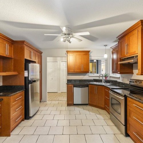 Photo 5 at 115 - 10172 141 Street, Whalley, North Surrey Photo 5 at 115 - 10172 141 Street, Whalley, North Surrey