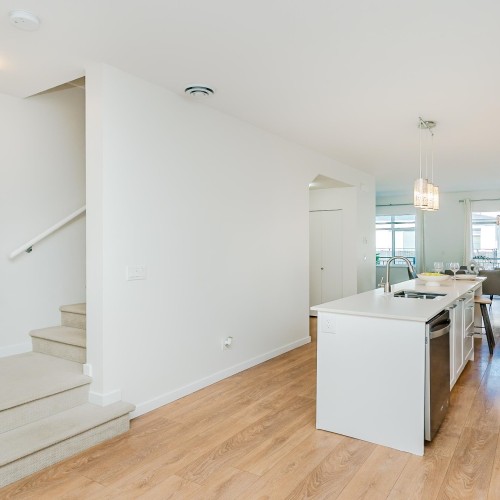 Photo 7 at 601 - 18505 Laurensen Place, Clayton, Cloverdale Photo 7 at 601 - 18505 Laurensen Place, Clayton, Cloverdale