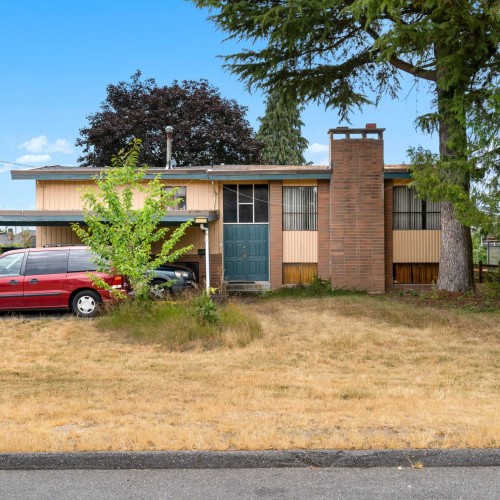 Photo 2 at 14635 59a Avenue, Sullivan Station, Surrey Photo 2 at 14635 59a Avenue, Sullivan Station, Surrey