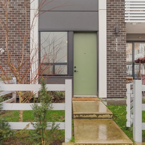 Photo 2 at 111 - 15848 Fraser Highway, Fleetwood Tynehead, Surrey Photo 2 at 111 - 15848 Fraser Highway, Fleetwood Tynehead, Surrey