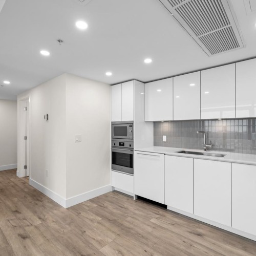 Photo 7 at 1901 - 10428 Whalley Boulevard, Whalley, North Surrey Photo 7 at 1901 - 10428 Whalley Boulevard, Whalley, North Surrey