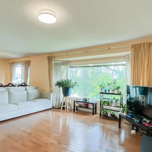 Photo 3 at 9392 139 Street, Bear Creek Green Timbers, Surrey Photo 3 at 9392 139 Street, Bear Creek Green Timbers, Surrey