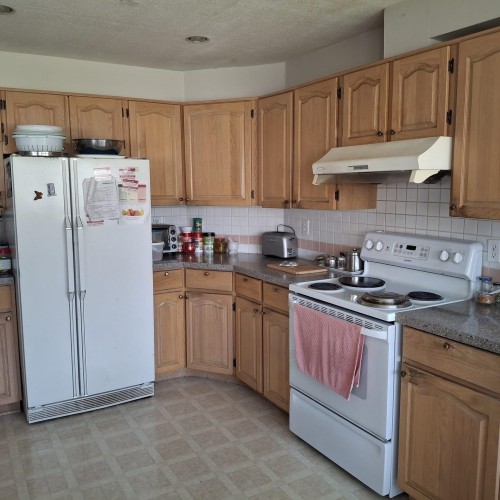 Photo 3 at 8771 143 Street, Bear Creek Green Timbers, Surrey Photo 3 at 8771 143 Street, Bear Creek Green Timbers, Surrey