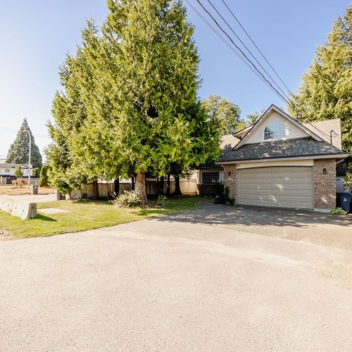 Photo 2 at 9621 161a Street, Fleetwood Tynehead, Surrey Photo 2 at 9621 161a Street, Fleetwood Tynehead, Surrey